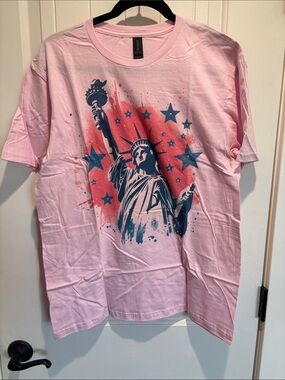 Pink Statue of Liberty Graphic Tee - Women’s Short Sleeve